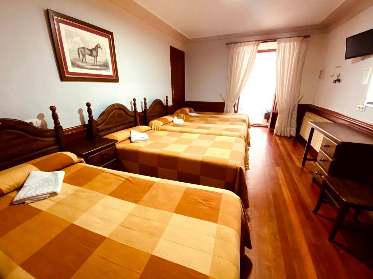 La Pension Del Camino บูร์โกส ภายนอก รูปภาพ